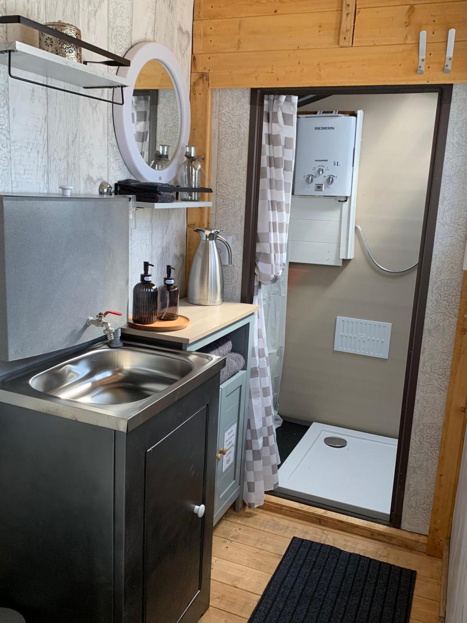 Hedgehog Lodge Colwall Экстерьер фото